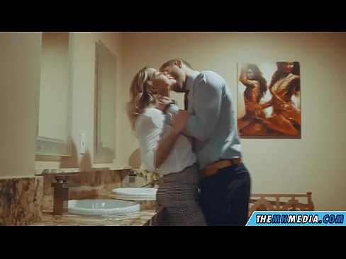 ❤️ Nigbati bilondi ti oyan ba tan ọ ni yara isinmi ti gbogbo eniyan Ibalopo didara ni% yo.dreamlandpassionfever.ru ❤